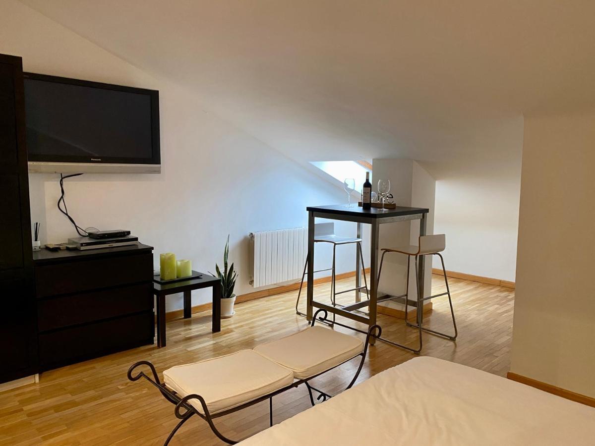 Atico Duplex Rio Ebro Appartement Haro Buitenkant foto